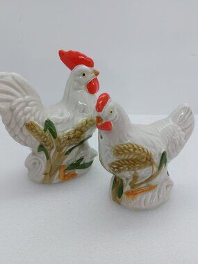Vintage Rooster Hen Salt & Pepper Shakers Farmhouse Decor
